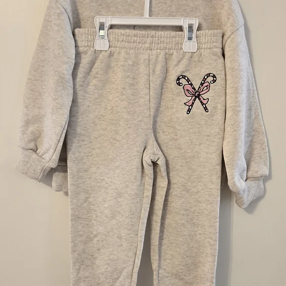 Grinch Festive Kids Sweatshirt With Advent Calendar and Pants Set - Picture 3 of 4